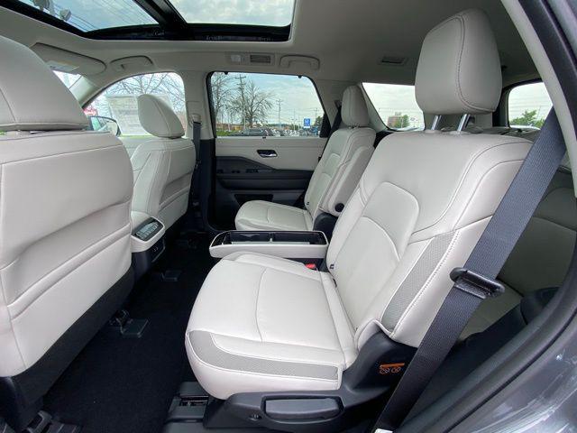 new 2025 Nissan Pathfinder car, priced at $43,850