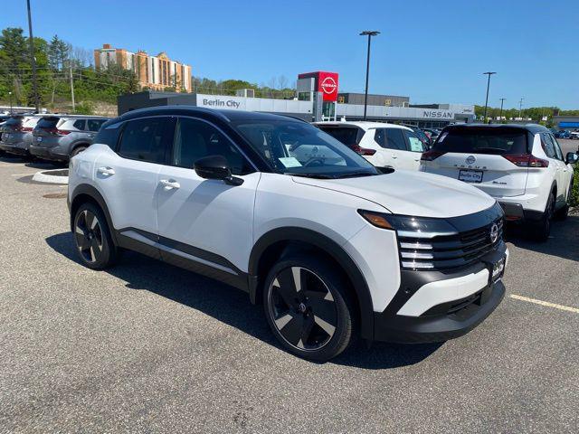 new 2025 Nissan Kicks car, priced at $32,099
