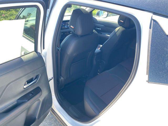 new 2025 Nissan Kicks car, priced at $32,099