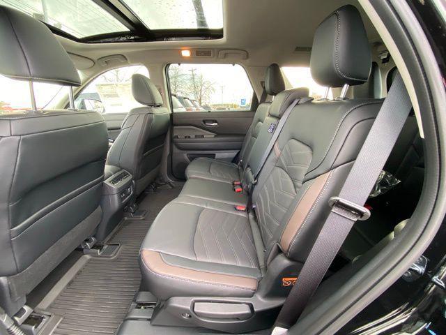 new 2025 Nissan Pathfinder car, priced at $45,731