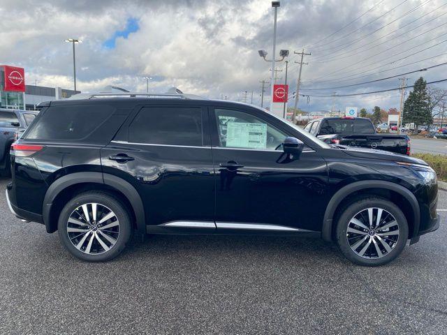 new 2025 Nissan Pathfinder car, priced at $45,731