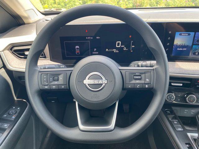 new 2025 Nissan Kicks car, priced at $28,493