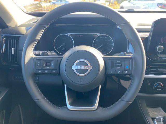 new 2025 Nissan Pathfinder car, priced at $34,300