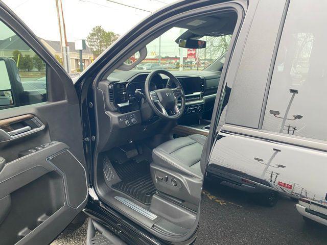 used 2025 Chevrolet Silverado 2500 car, priced at $58,304