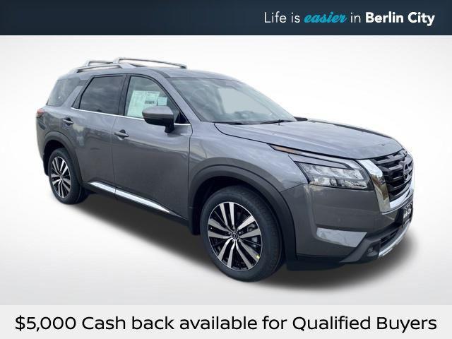 new 2025 Nissan Pathfinder car, priced at $46,032