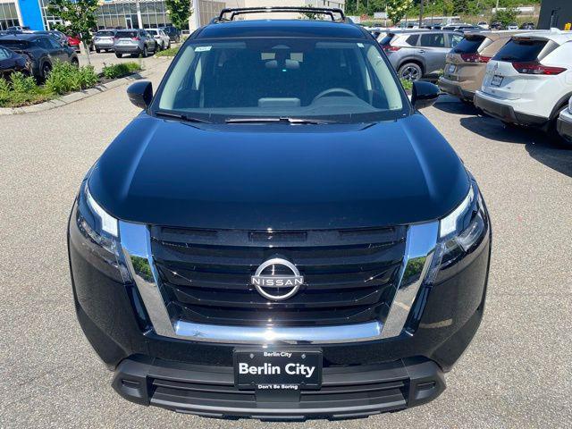 new 2025 Nissan Pathfinder car, priced at $39,280