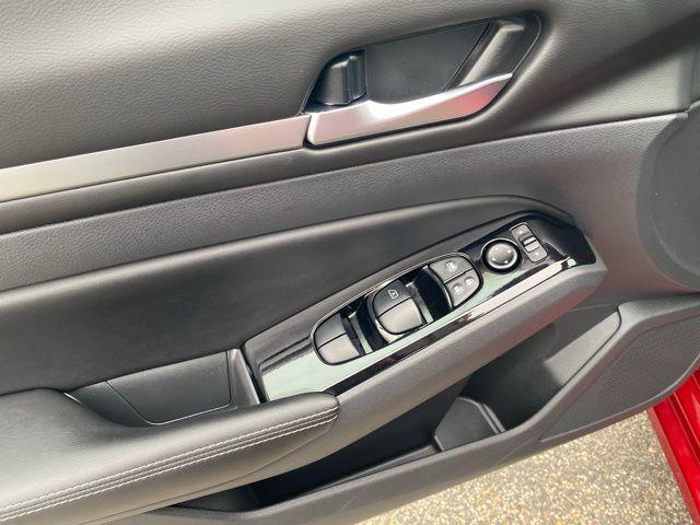 used 2023 Nissan Altima car, priced at $21,966