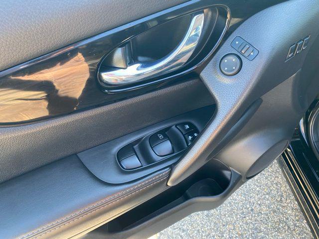 used 2022 Nissan Rogue Sport car, priced at $21,875