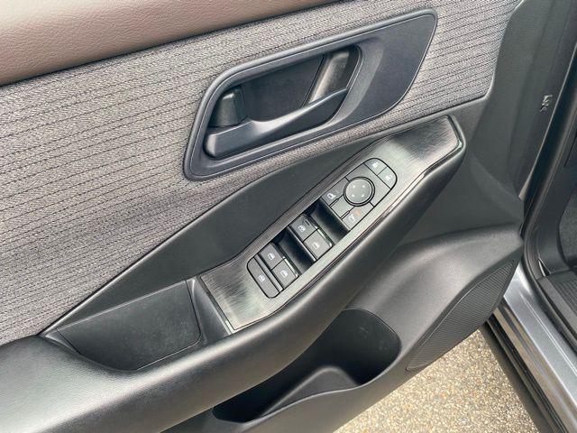 used 2023 Nissan Rogue car, priced at $23,384