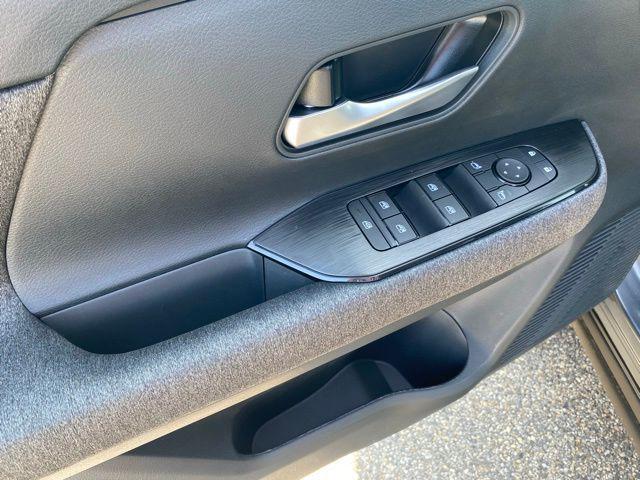 new 2025 Nissan Kicks car, priced at $27,493