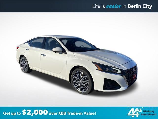 new 2025 Nissan Altima car, priced at $34,618