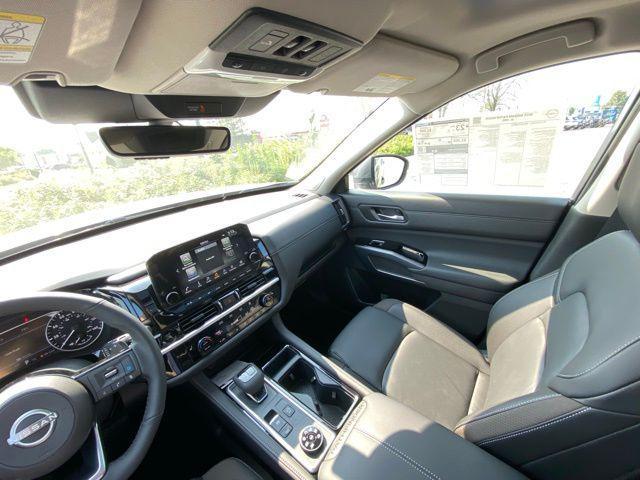 new 2025 Nissan Pathfinder car, priced at $44,218