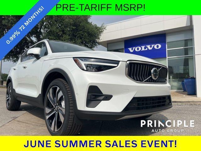 new 2025 Volvo XC40 car, priced at $49,270