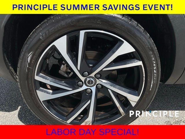 used 2020 Volvo XC40 car, priced at $24,968