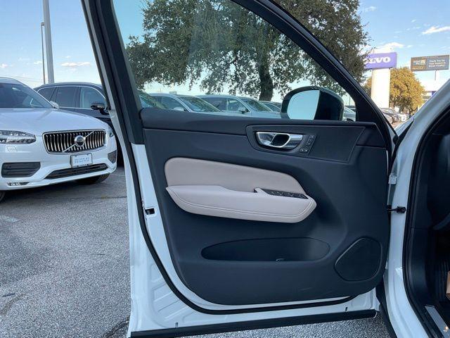 new 2026 Volvo XC60 car, priced at $57,985