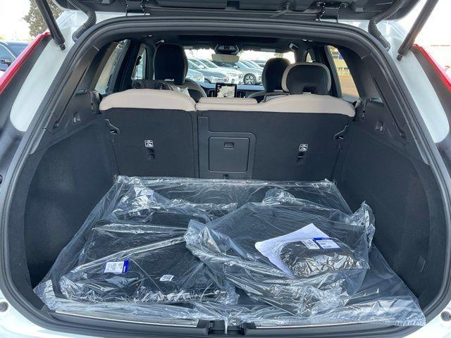 new 2026 Volvo XC60 car, priced at $57,985