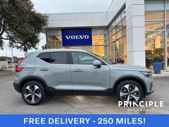 new 2025 Volvo XC40 car, priced at $43,745