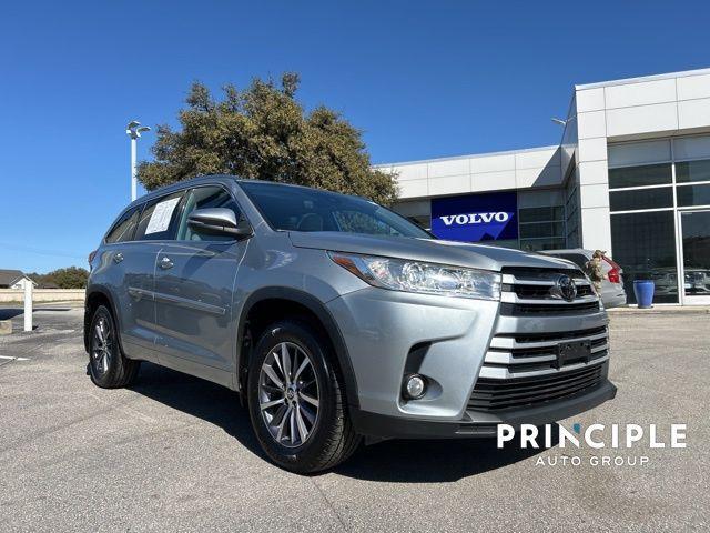 used 2018 Toyota Highlander car, priced at $27,968