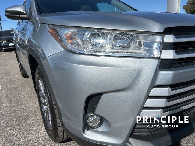 used 2018 Toyota Highlander car, priced at $24,982