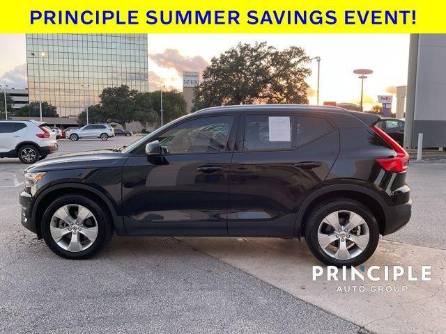 used 2022 Volvo XC40 car, priced at $22,962