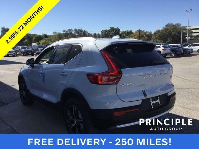 new 2025 Volvo XC40 car, priced at $43,045