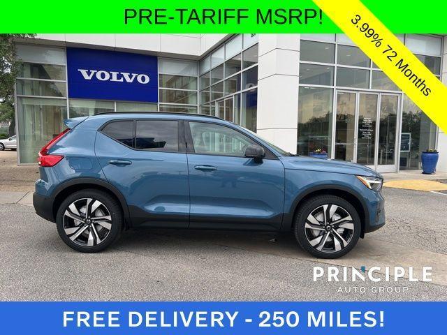 new 2025 Volvo XC40 car, priced at $51,015