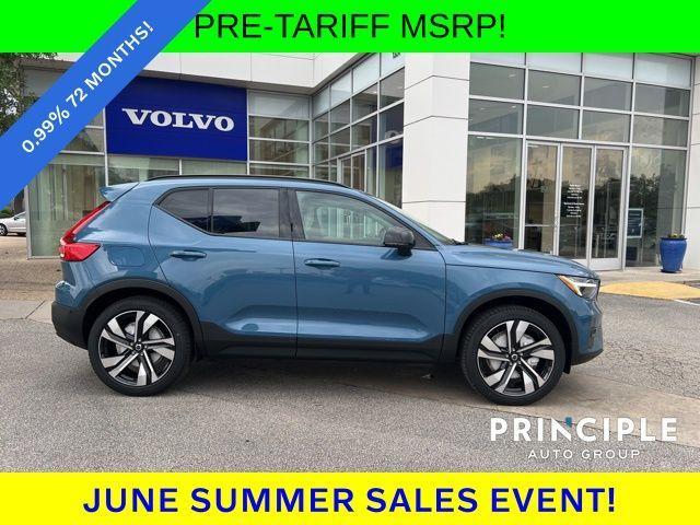 new 2025 Volvo XC40 car, priced at $51,015