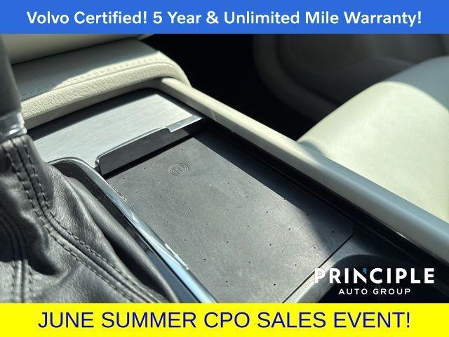 used 2022 Volvo XC90 car, priced at $43,962
