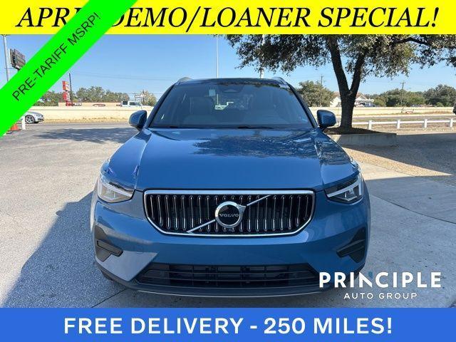 new 2025 Volvo XC40 car, priced at $39,475