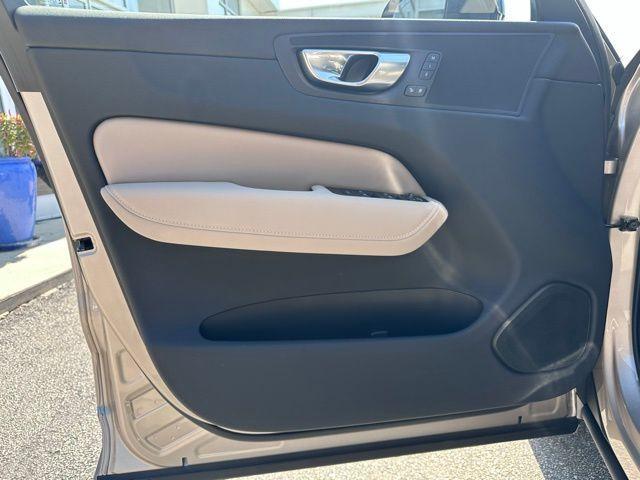 new 2026 Volvo XC60 car, priced at $57,985