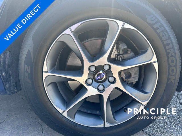 used 2015 Volvo XC60 car, priced at $7,750