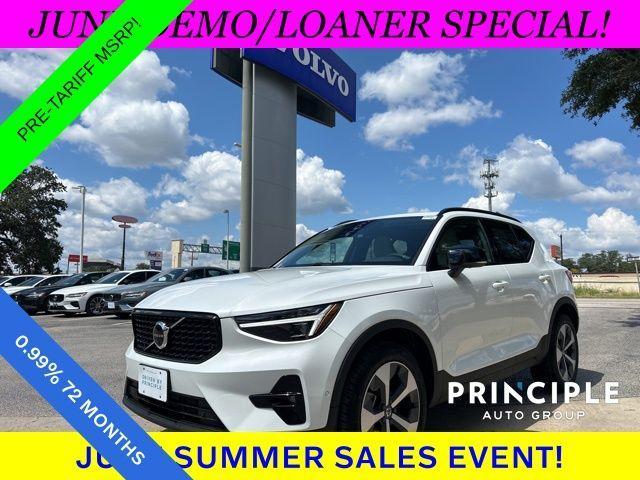 new 2025 Volvo XC40 car, priced at $45,315