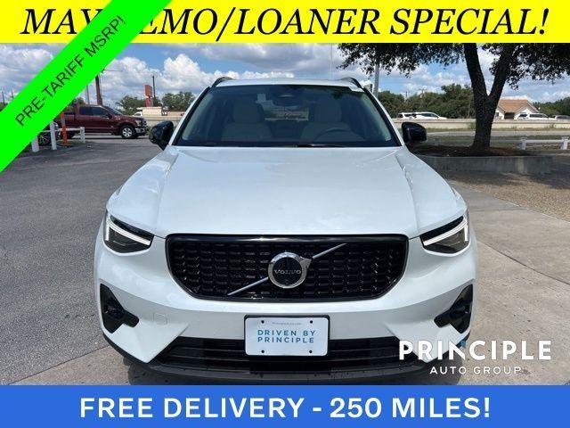 new 2025 Volvo XC40 car, priced at $43,315