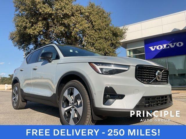 new 2025 Volvo XC40 car, priced at $48,315