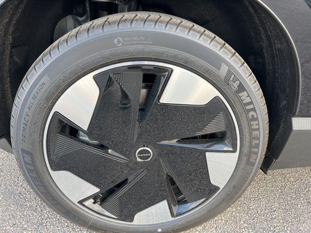 new 2025 Volvo EX30 car, priced at $46,695
