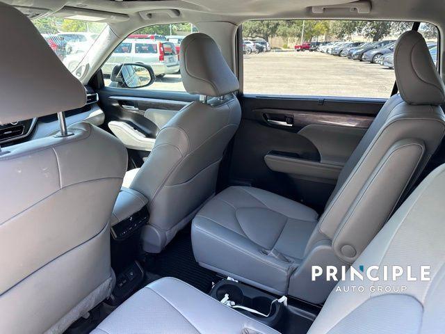 used 2023 Toyota Highlander car, priced at $35,968