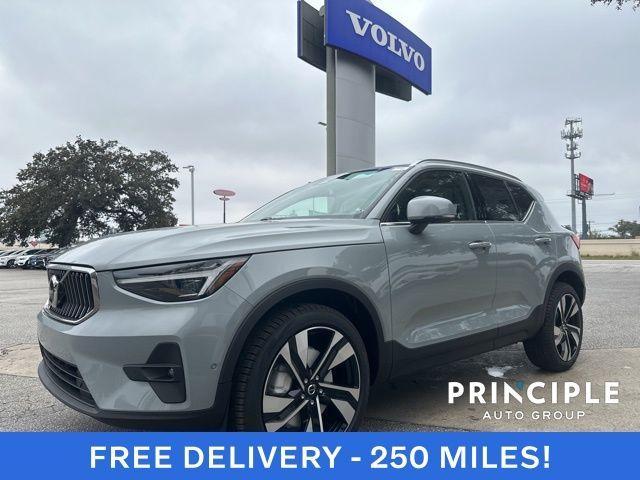 new 2025 Volvo XC40 car, priced at $51,000