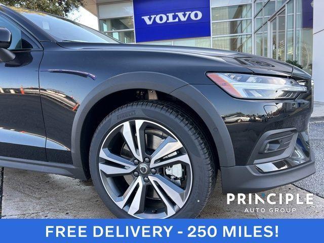 new 2025 Volvo V60 Cross Country car, priced at $55,025