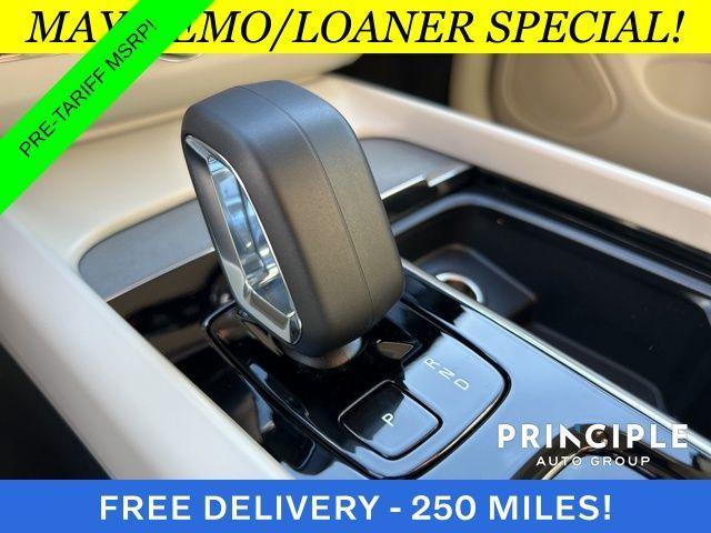 new 2025 Volvo XC60 car, priced at $50,585