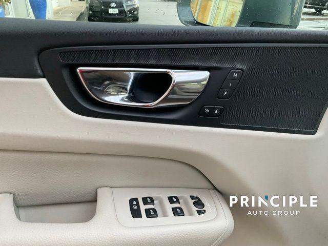 used 2019 Volvo XC60 car, priced at $25,962