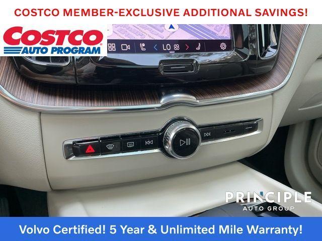 used 2022 Volvo XC60 car, priced at $36,962