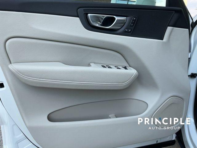 used 2022 Volvo XC60 car, priced at $37,968