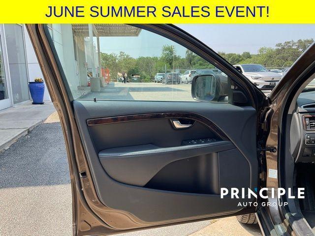 used 2015 Volvo XC70 car, priced at $16,962