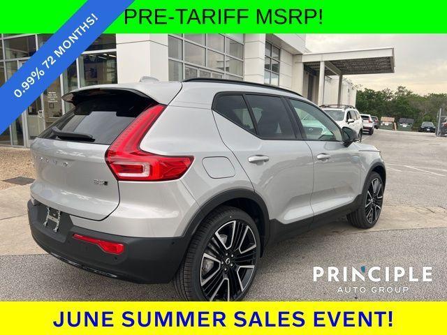 new 2025 Volvo XC40 car, priced at $51,645