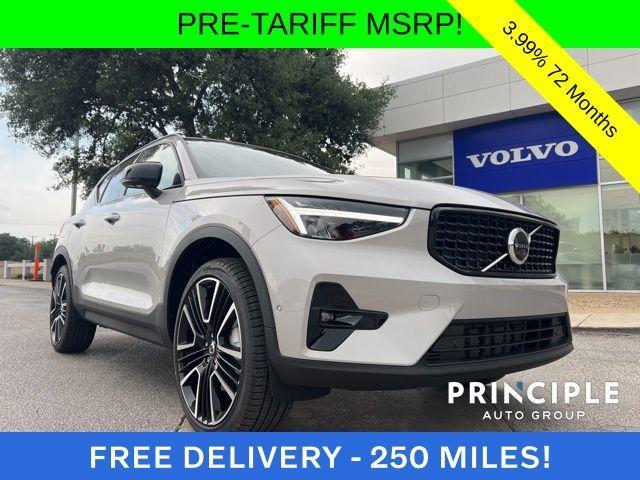 new 2025 Volvo XC40 car, priced at $51,645