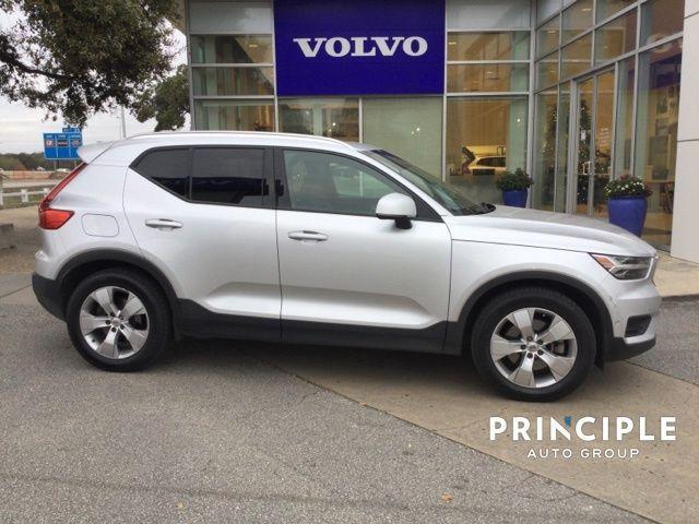 used 2019 Volvo XC40 car, priced at $23,962