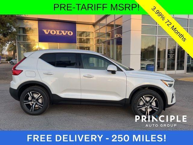 new 2025 Volvo XC40 car, priced at $43,045