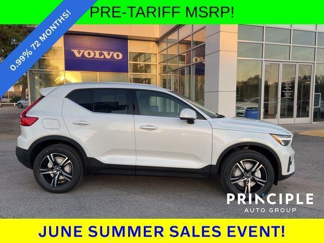 new 2025 Volvo XC40 car, priced at $43,045