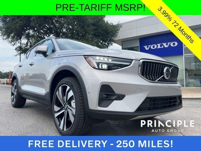 new 2025 Volvo XC40 car, priced at $51,595