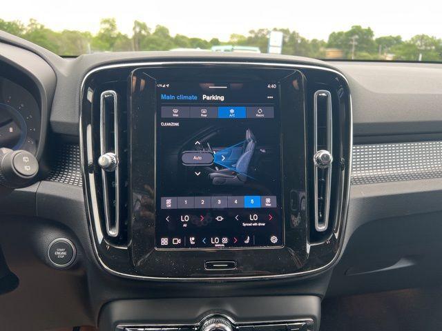 new 2025 Volvo XC40 car, priced at $51,595